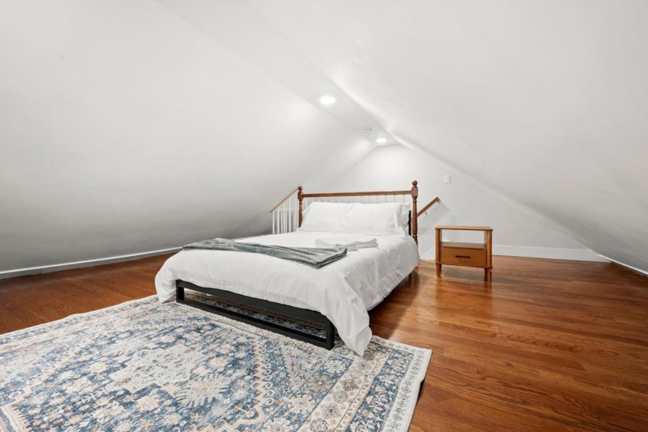 Holiday home Luxe 3bd 2ba Close To Downtown W Free Parking