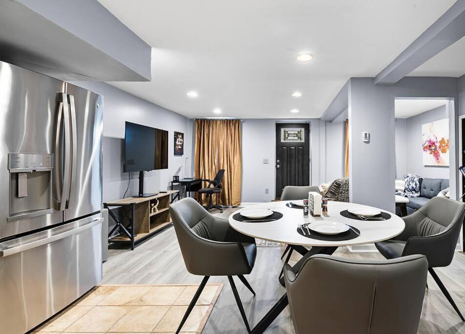Luxe And Spacious 3bd 2ba W Free Parking