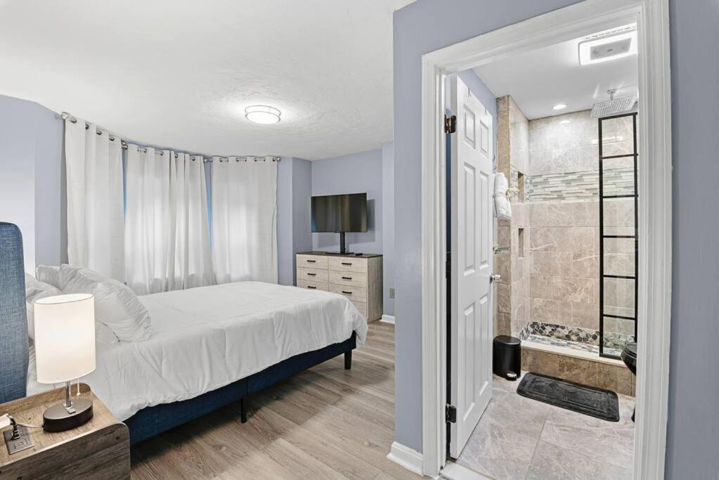 Apartment Luxe And Spacious 3bd 2ba W Free Parking