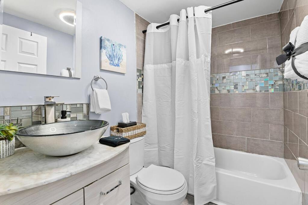 Apartment Luxe And Spacious 3bd 2ba W Free Parking *
