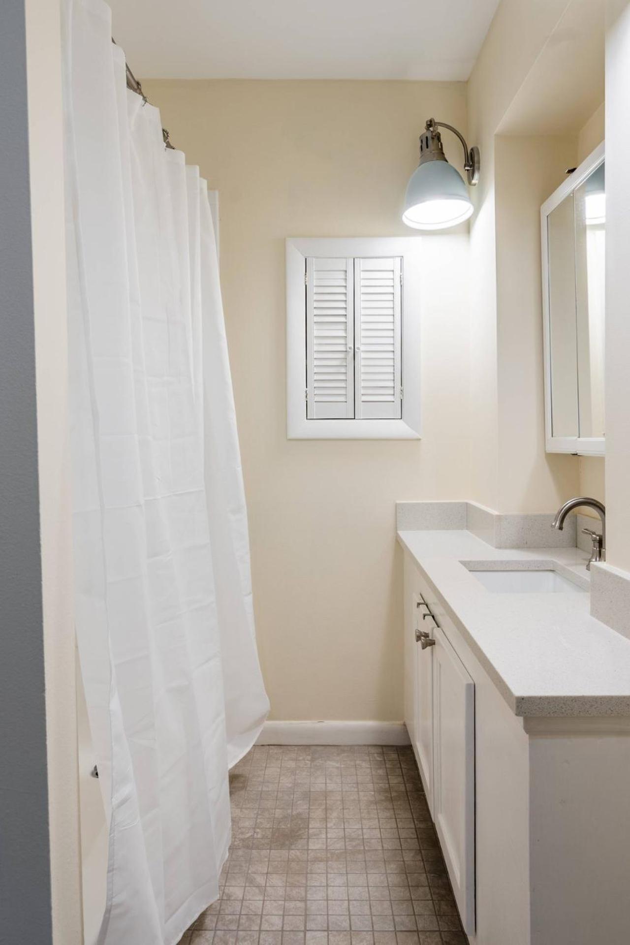 Apartment Functional 970 Boston