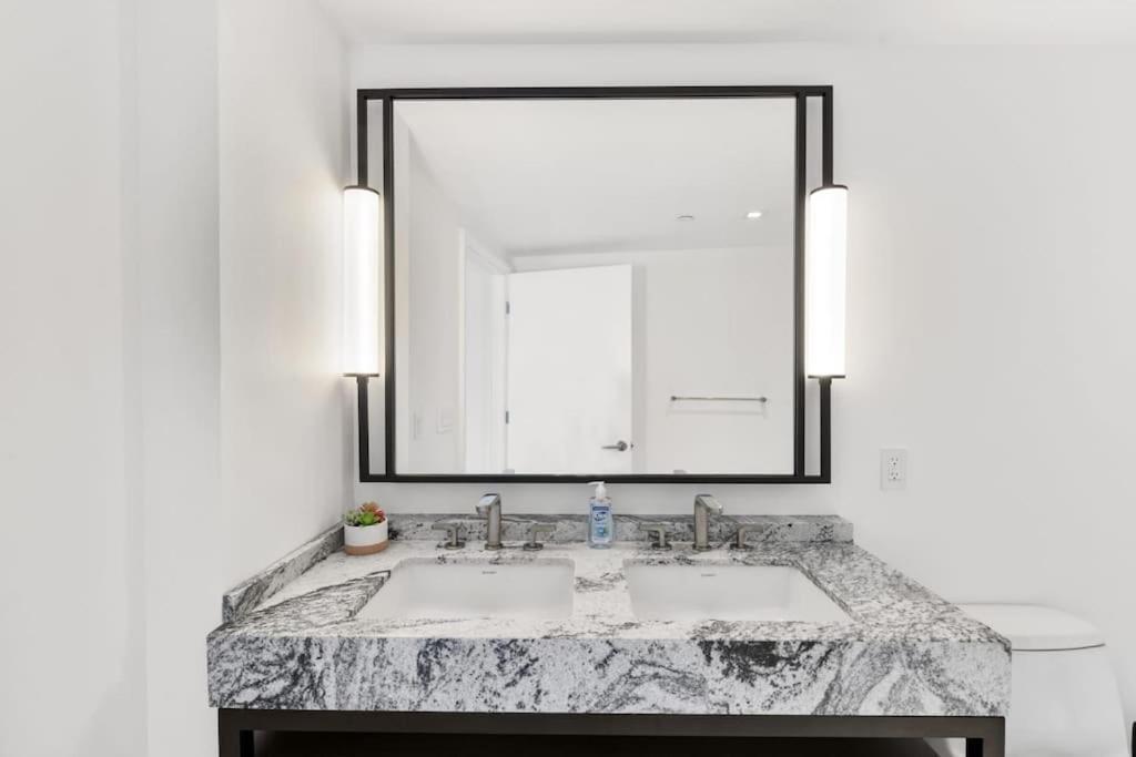 High-end 2br 2ba Unit In Seaport * Boston