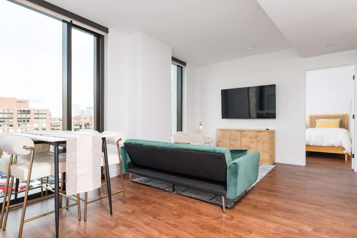 Apartment Back-bay 2br W Roof Gym Parking