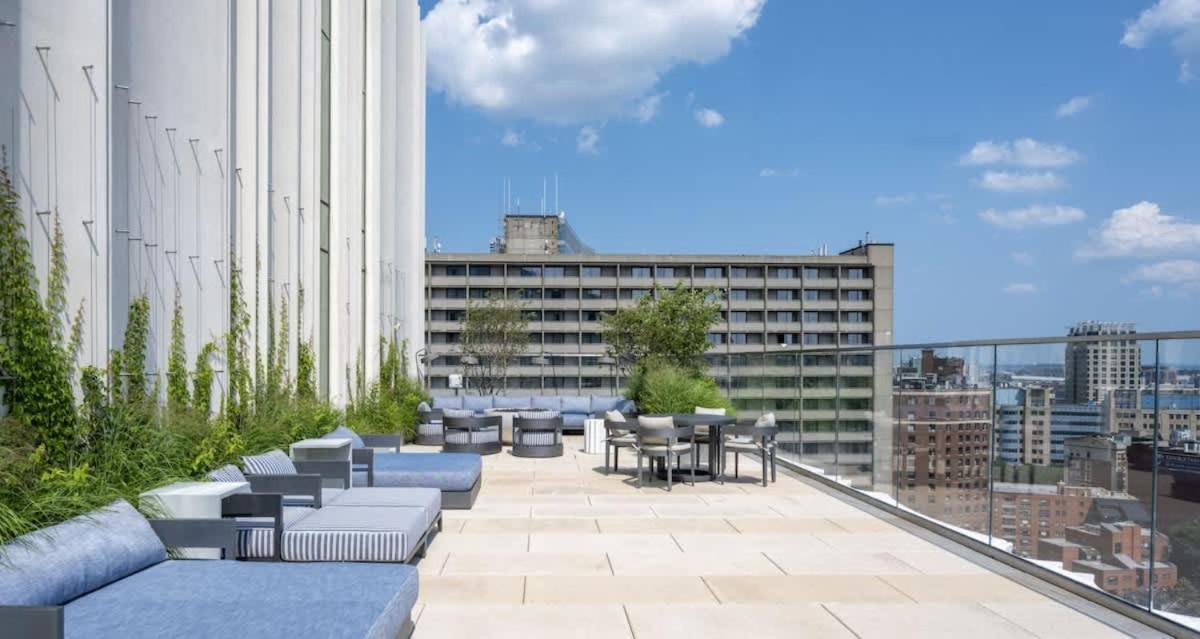 Apartment Back-bay 2br W Roof Gym Parking