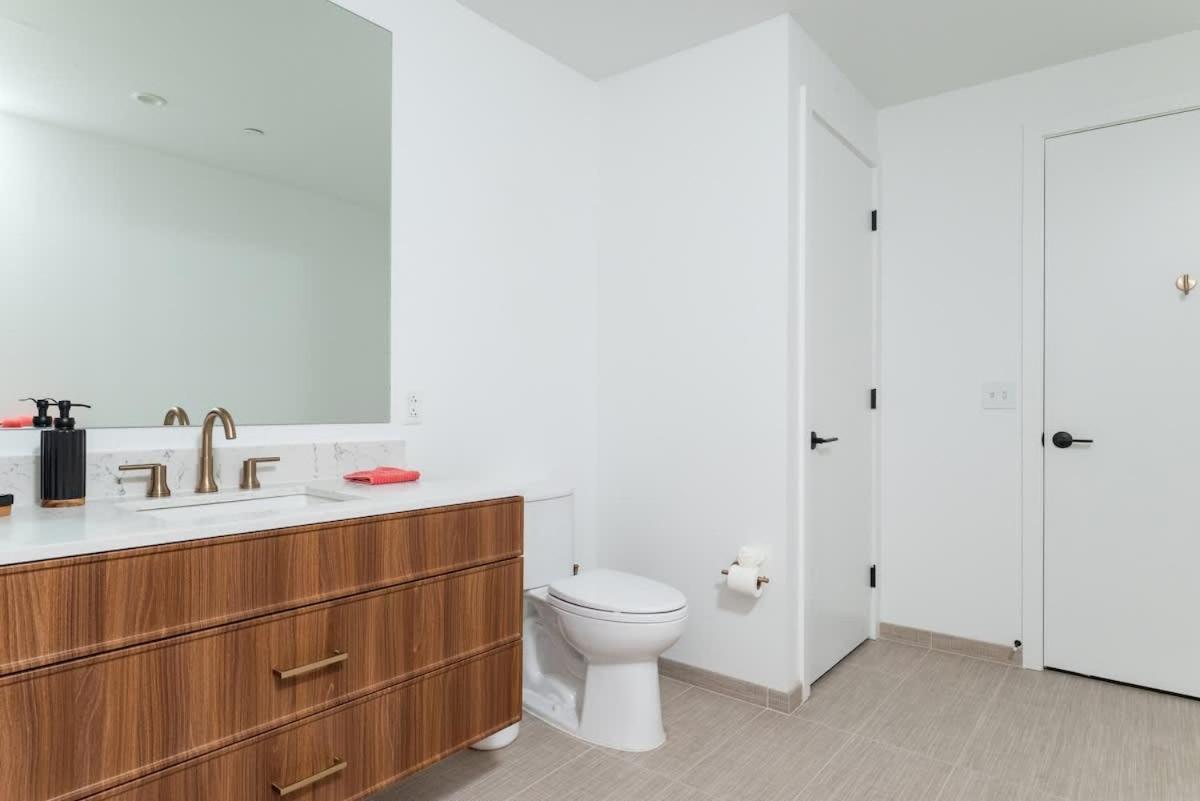 Back-bay 2br W Roof Gym Parking * Boston