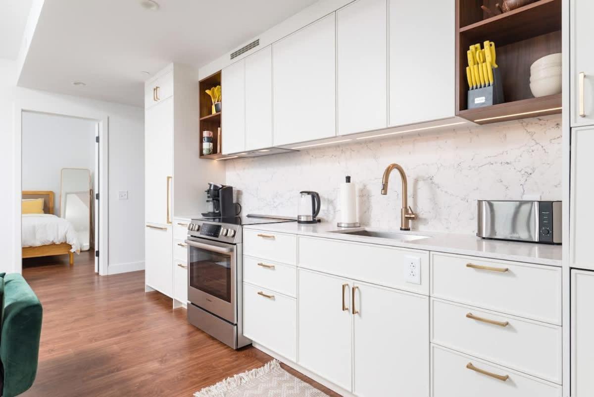 Back-bay 2br W Roof Gym Parking Boston