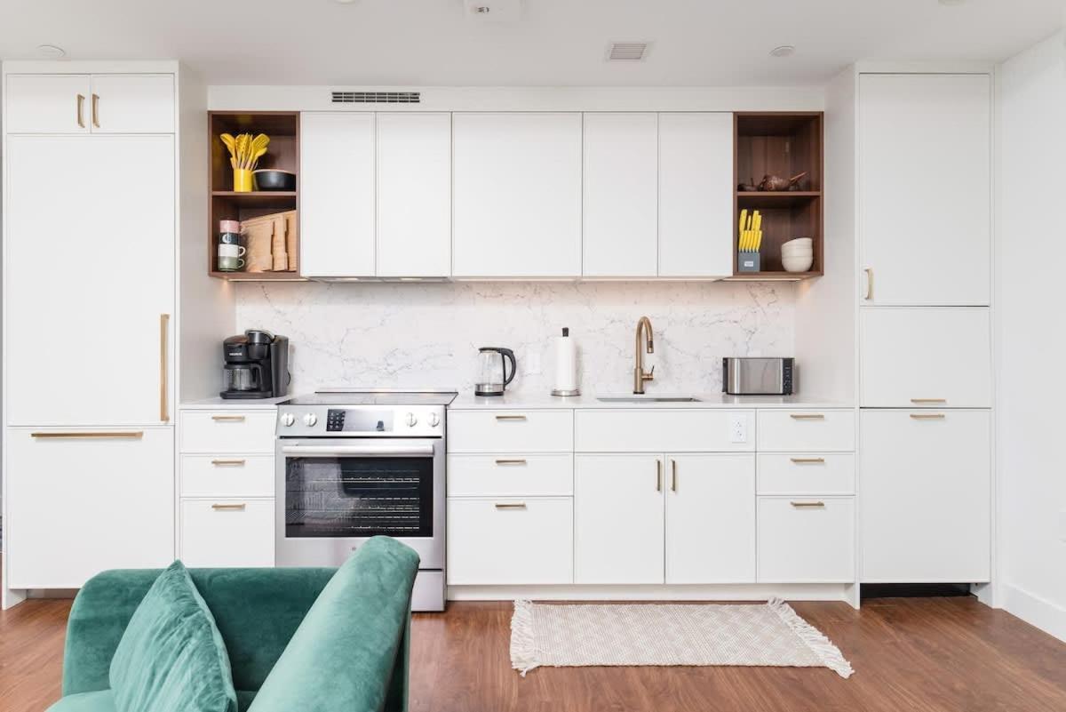 Apartment Back-bay 2br W Roof Gym Parking