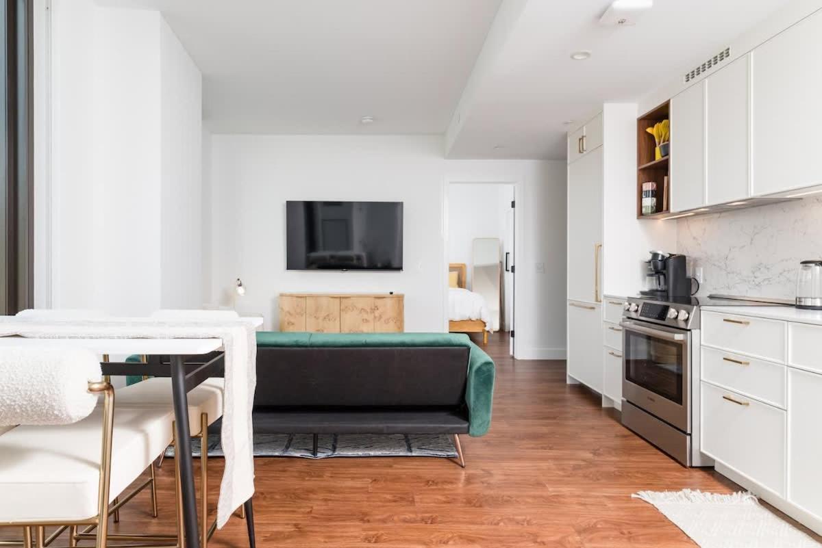 Back-bay 2br W Roof Gym Parking Apartment Boston