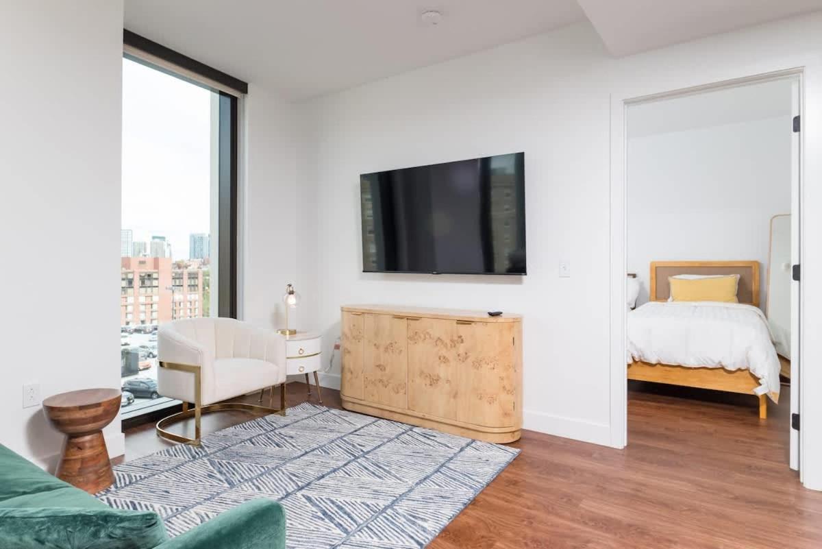 Back-bay 2br W Roof Gym Parking Boston