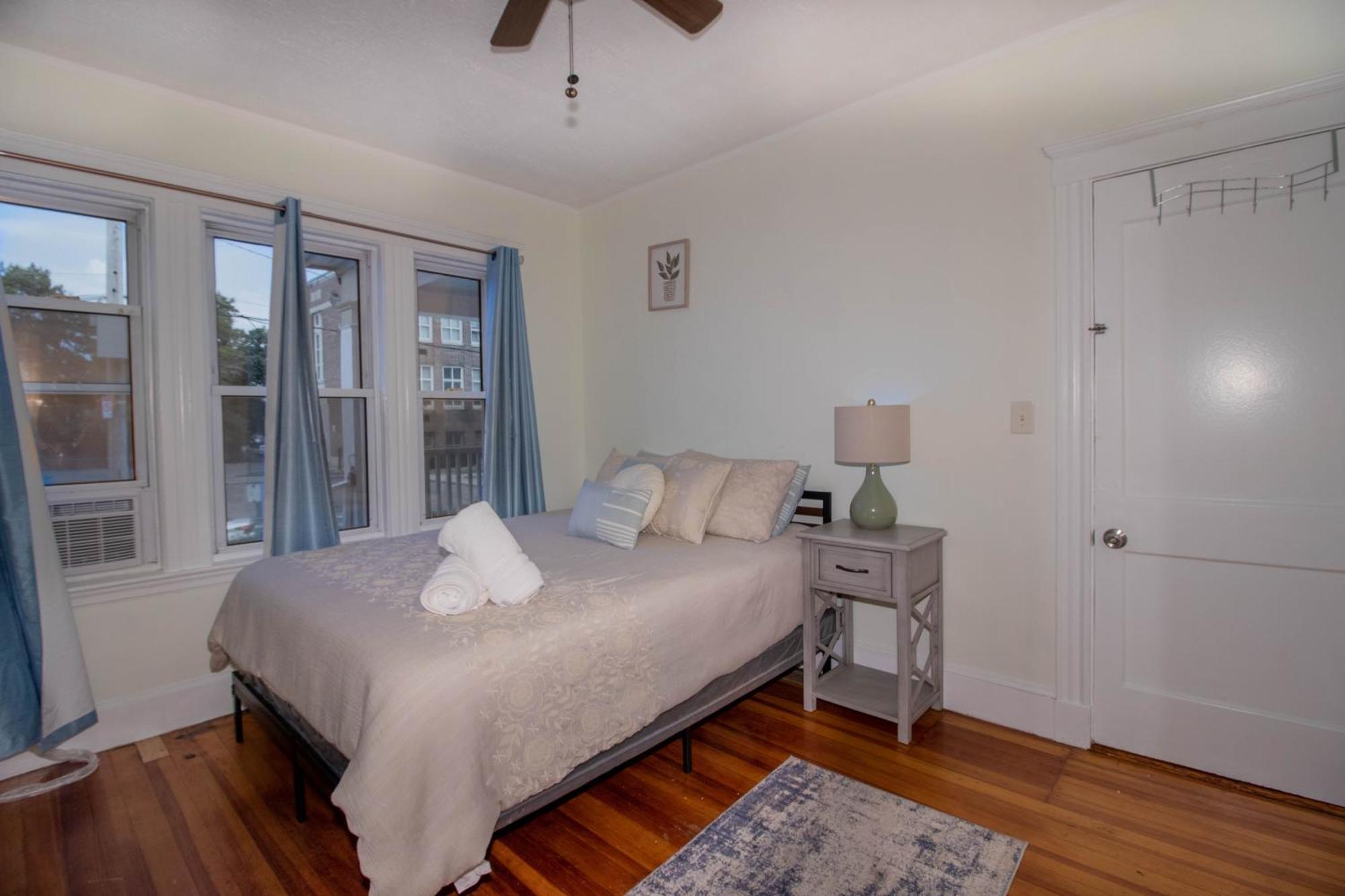 Apartment Queen Stands For Regina Boston
