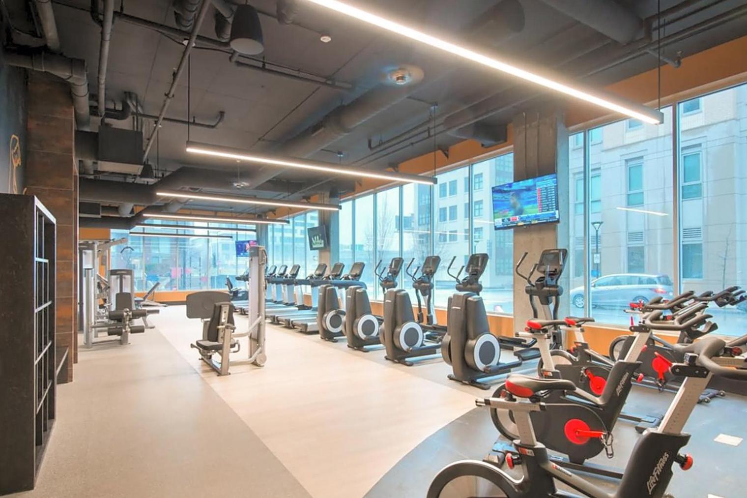 E Cambridge 2br W Gym Wd Nr Lechmere T Bos-634 Apartment *