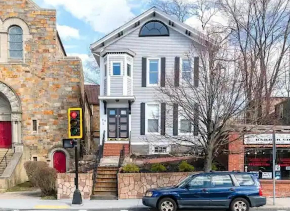 Great One-bedroom In *