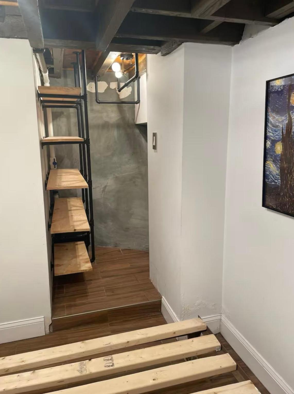 Great One-bedroom In Apartment *