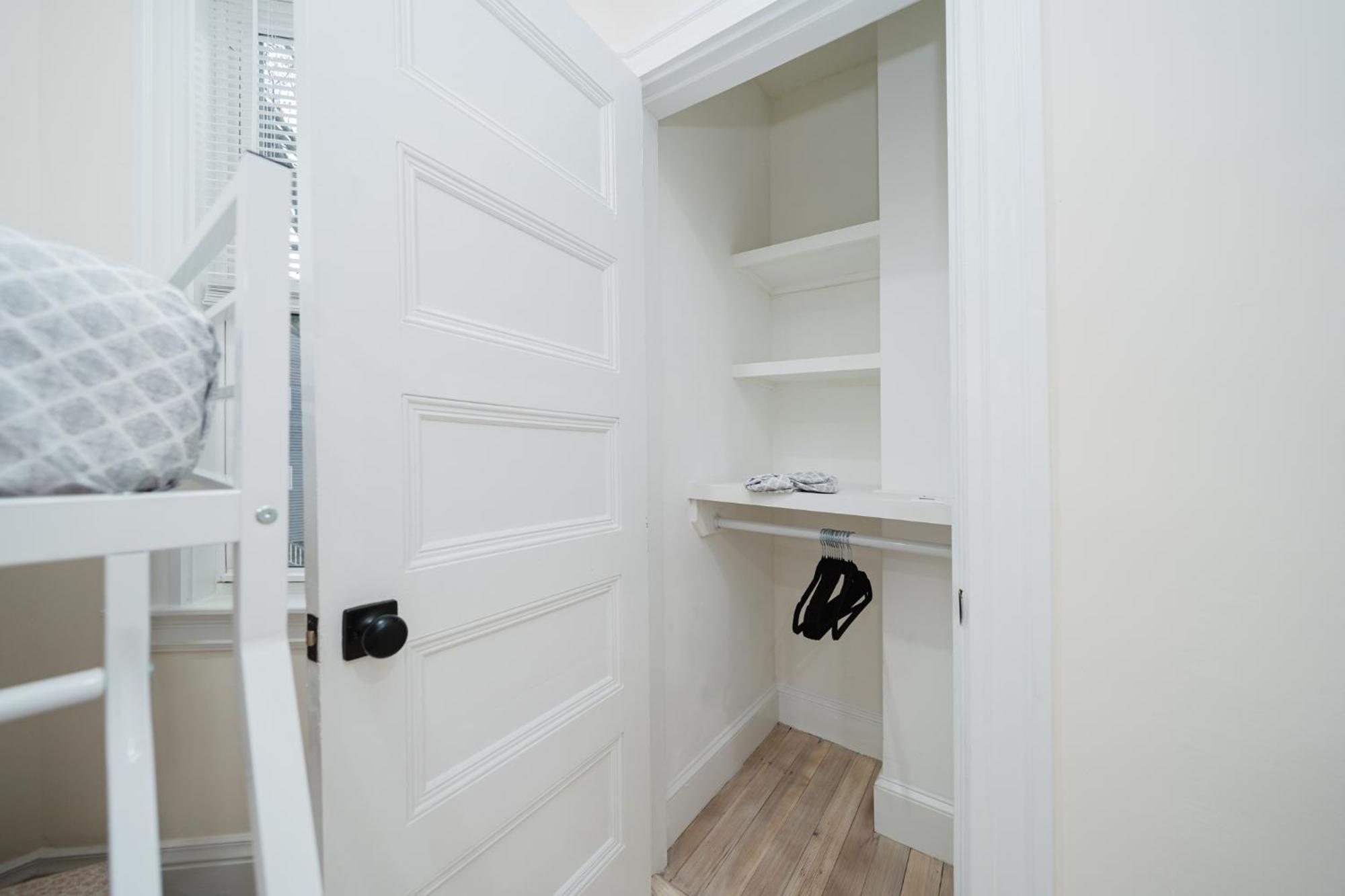 76 Carruth - 4br Cozy And Lovely Apartment