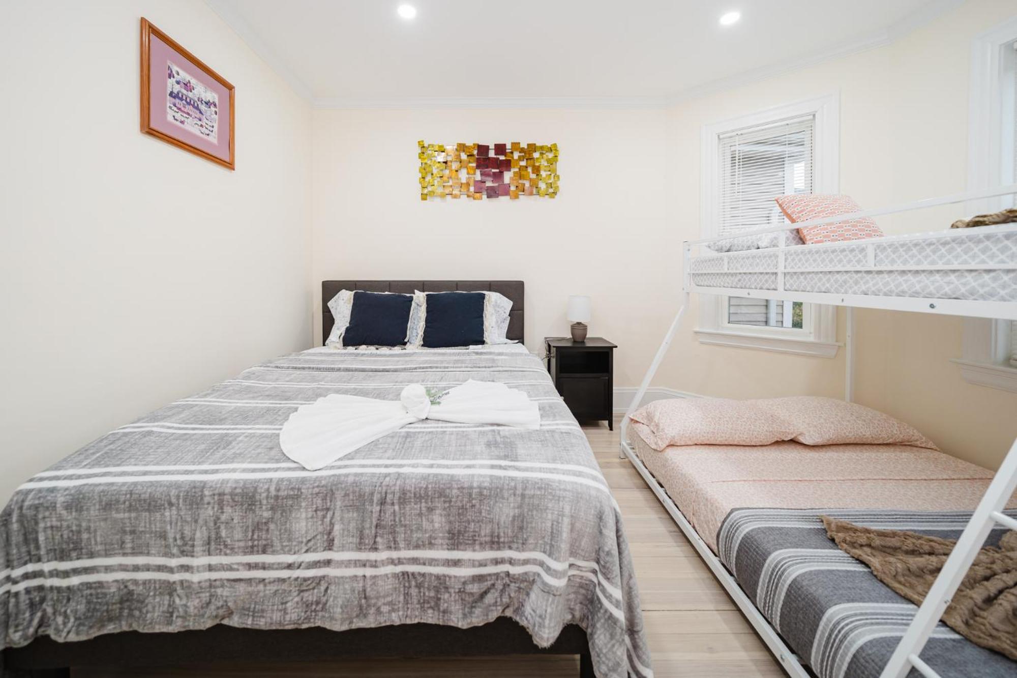 76 Carruth - 4br Cozy And Lovely Apartment
