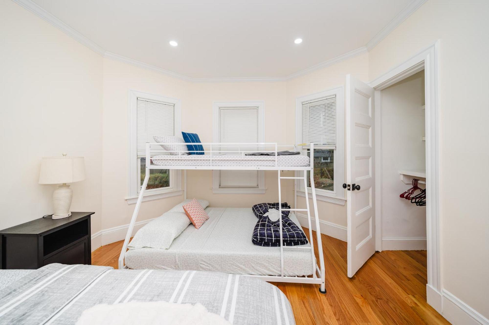 76 Carruth - 4br Cozy And Lovely * Boston