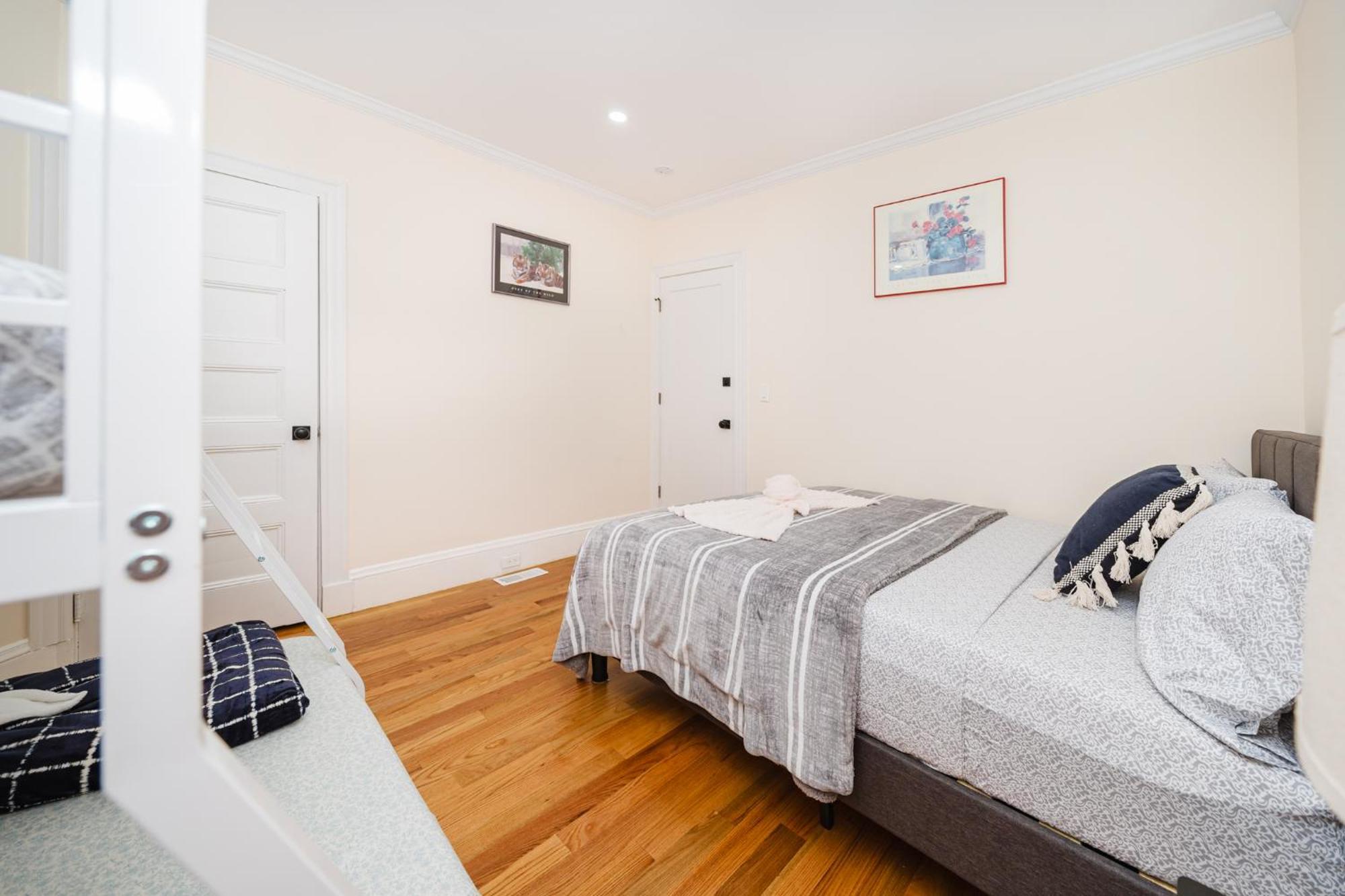 76 Carruth - 4br Cozy And Lovely * Boston