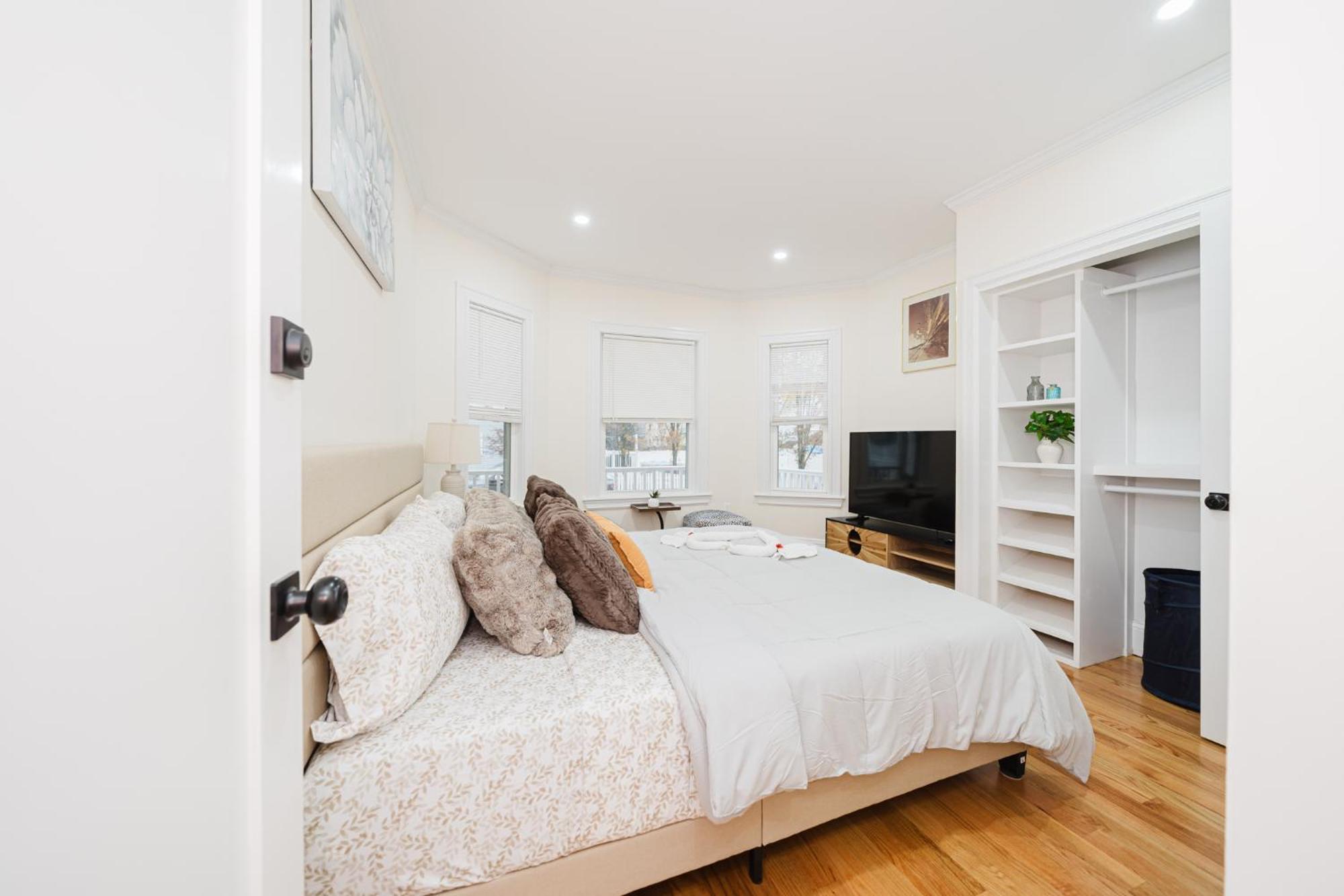 Apartment 76 Carruth - 4br Cozy And Lovely