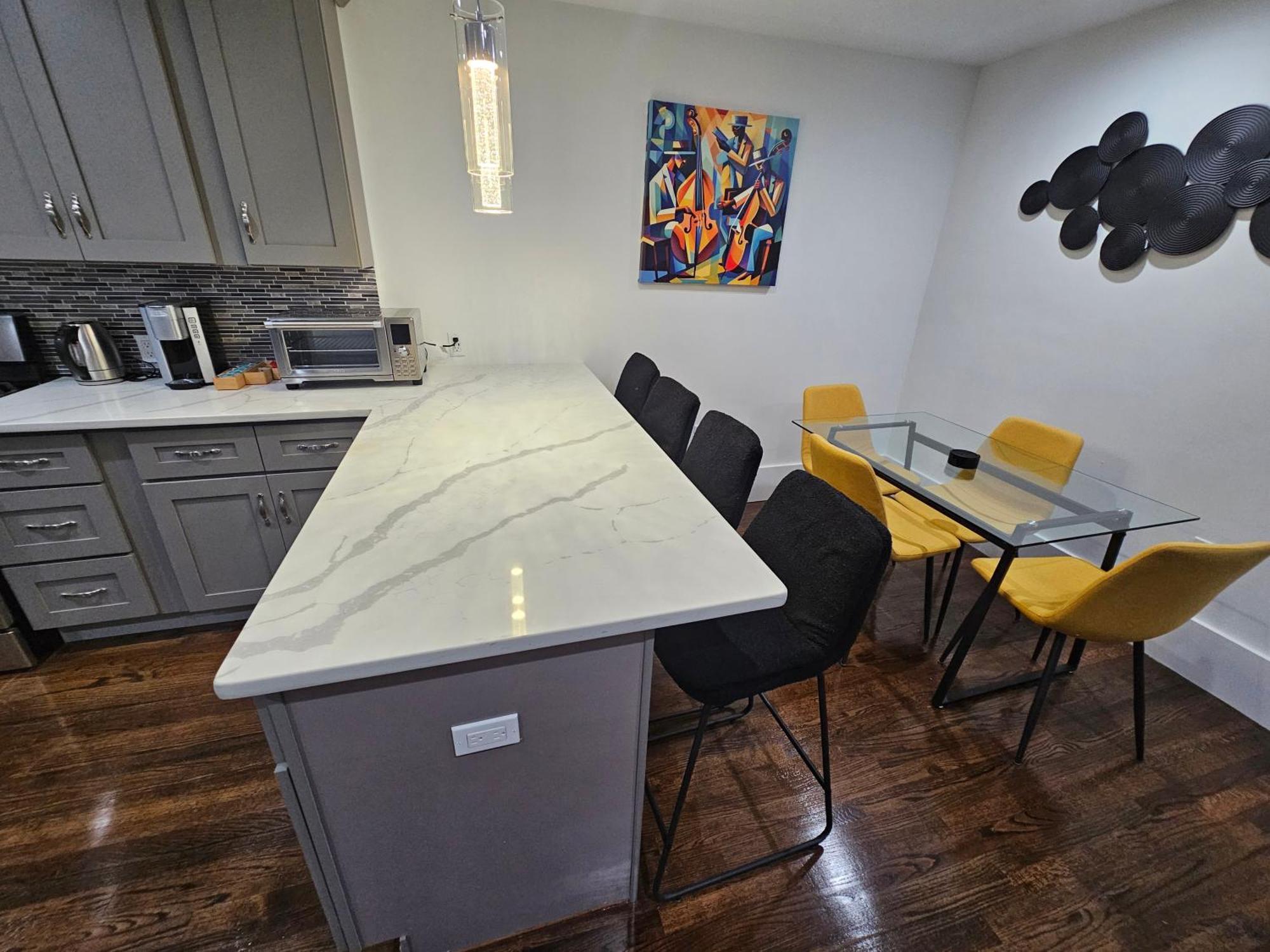 Brand New 4br House 20min Downtown