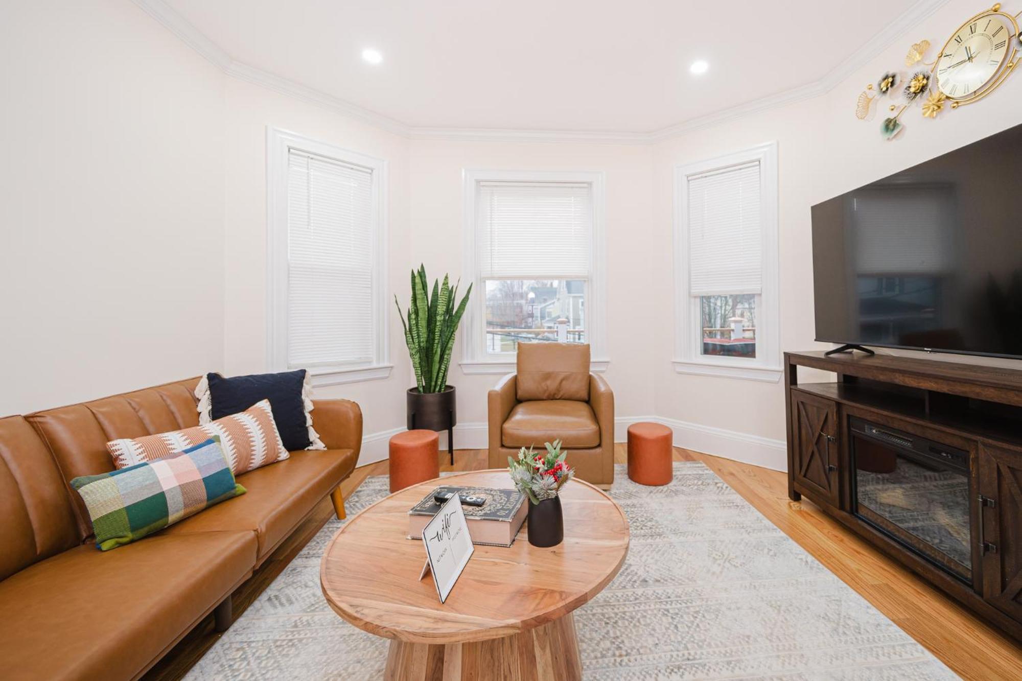 76-2 5br Cozy In Apartment