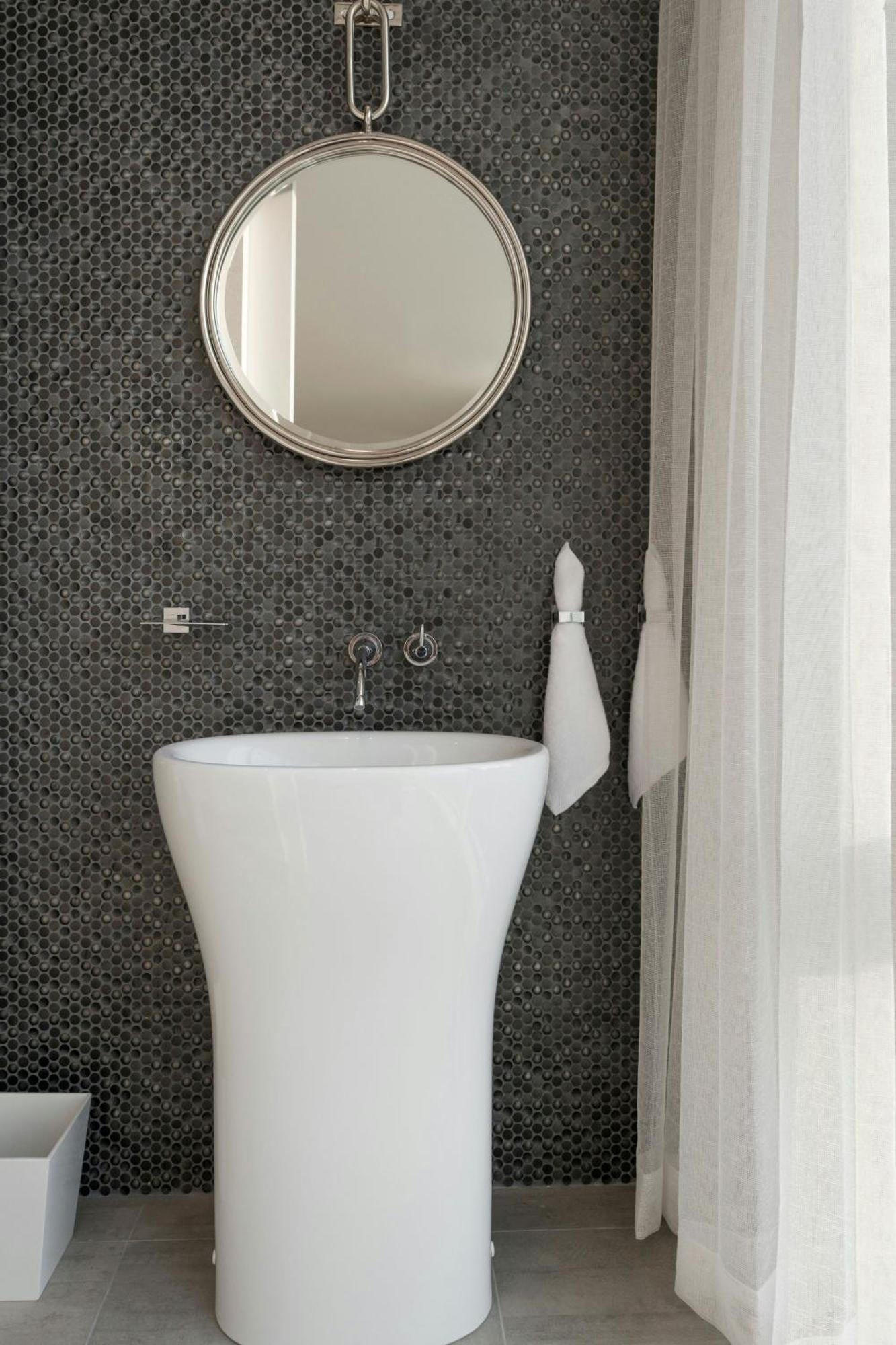 The Envoy Hotel, Autograph Collection Hotel 4*