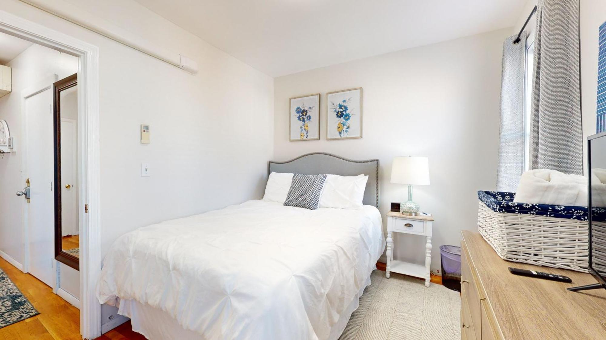 Apartment Chic 2br With Modern Comforts Boston