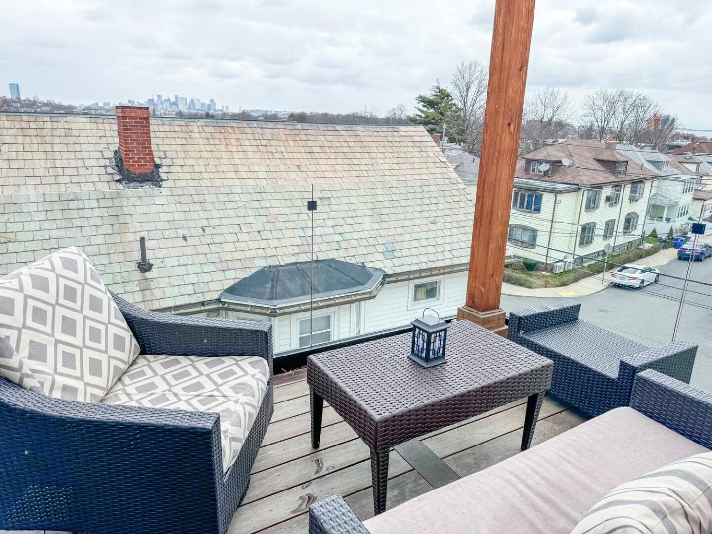 Apartment Renovated 3b, 2ba, Skyline View, Laundry, Cen Air Boston