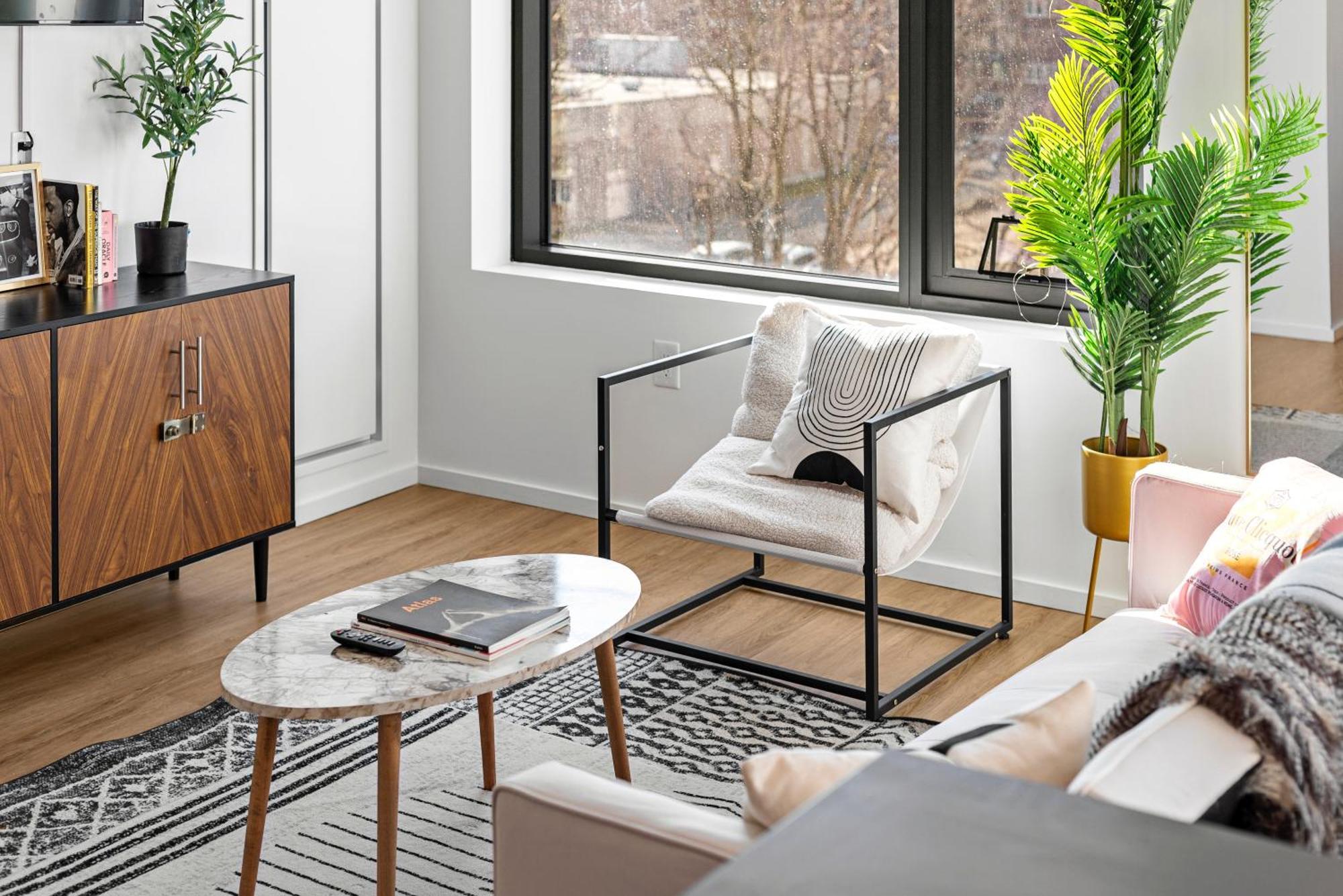 South End Luxury 2 Bedroom *