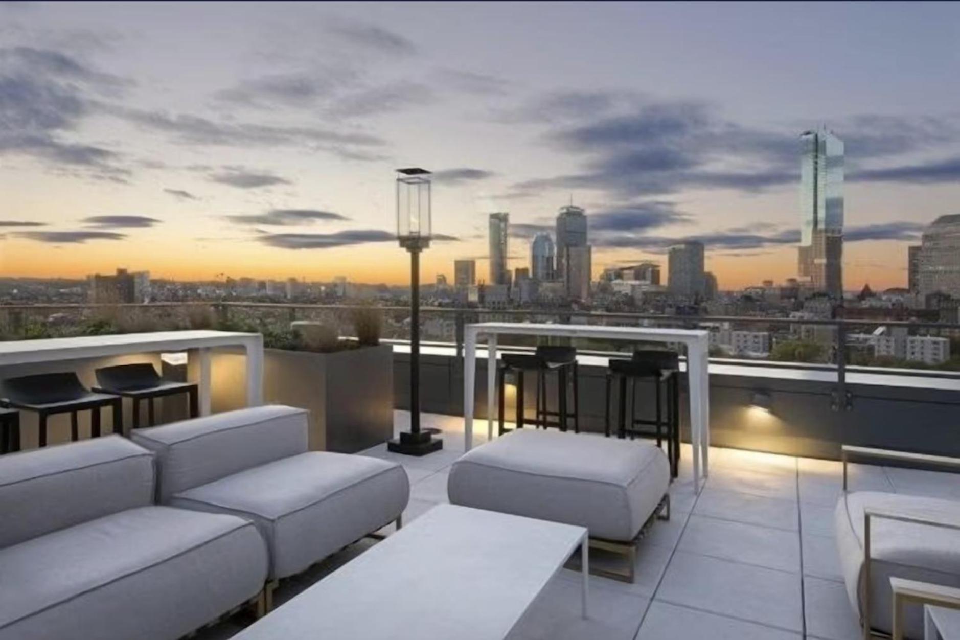 South End Luxury 2 Bedroom Boston