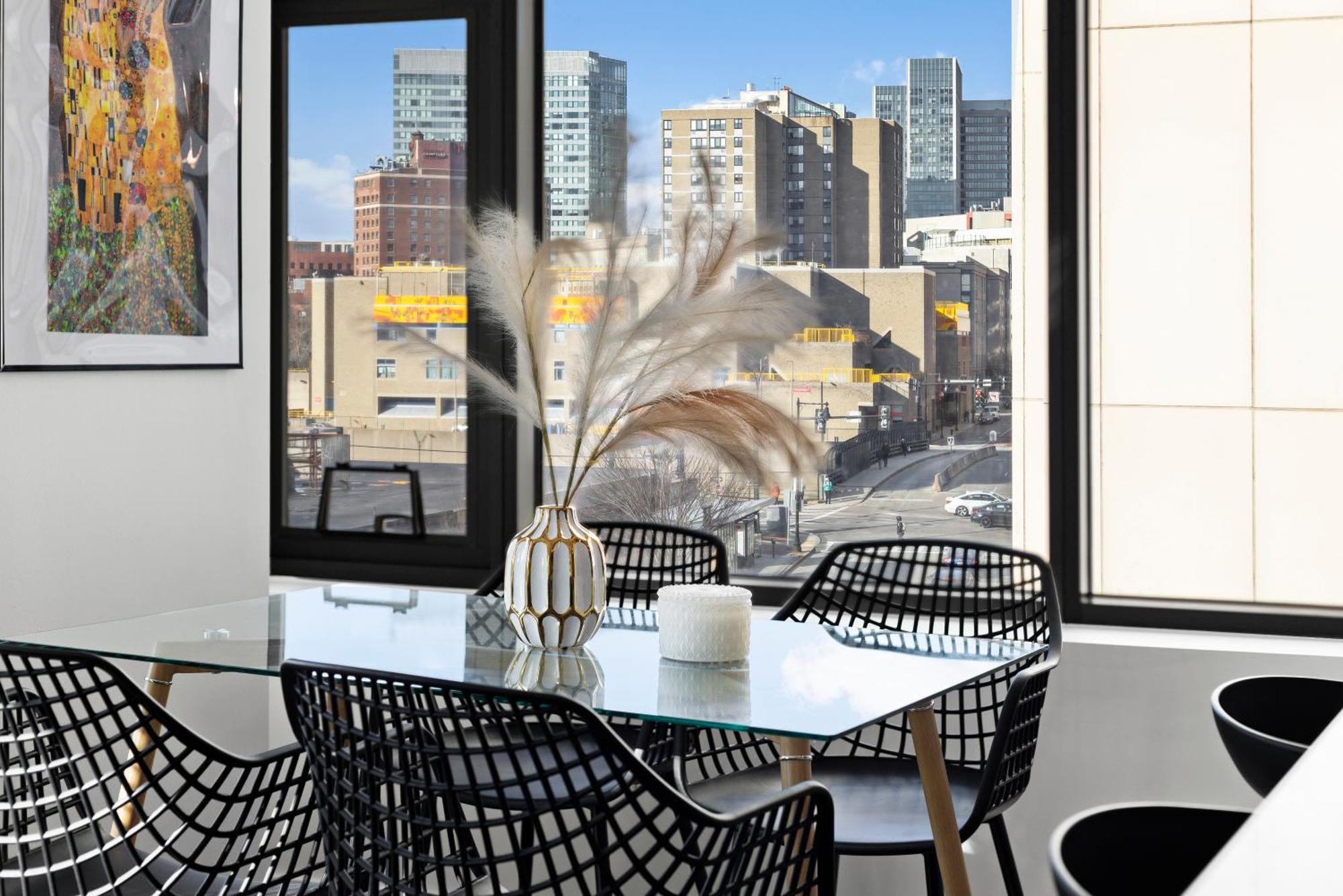 Apartment South End Luxury 2 Bedroom *