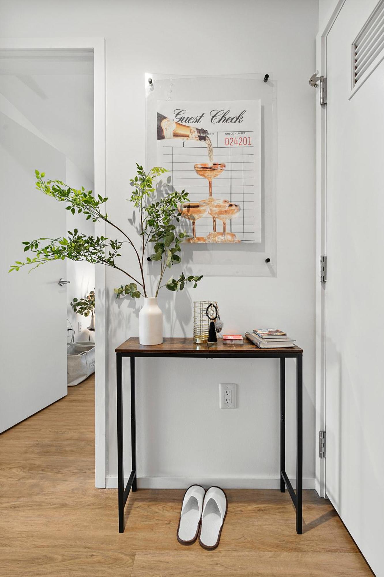 South End Luxury 2 Bedroom Boston