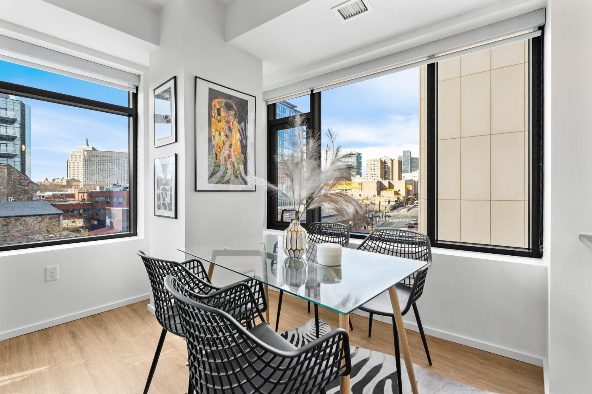 South End Luxury 2 Bedroom Apartment