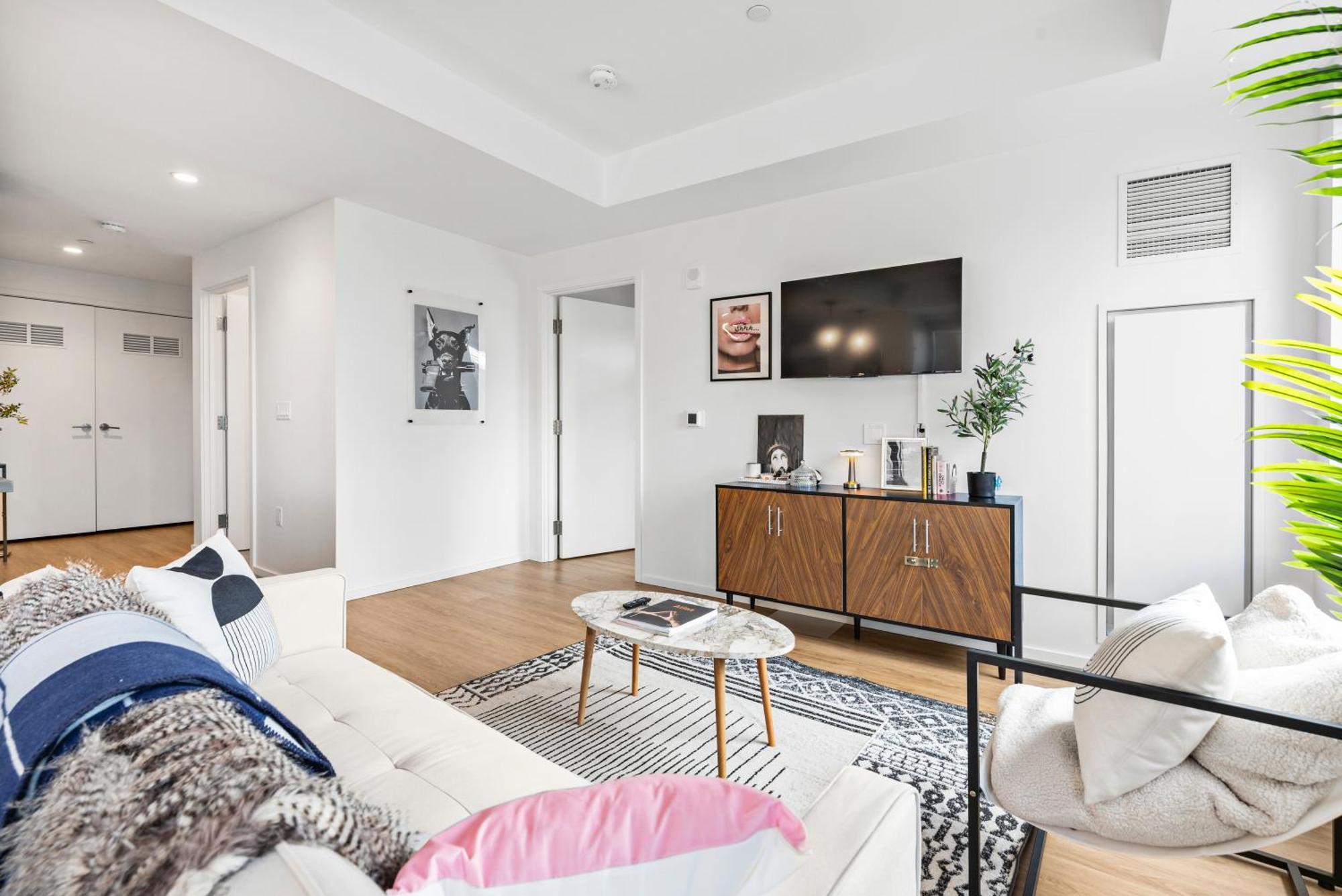 Apartment South End Luxury 2 Bedroom *