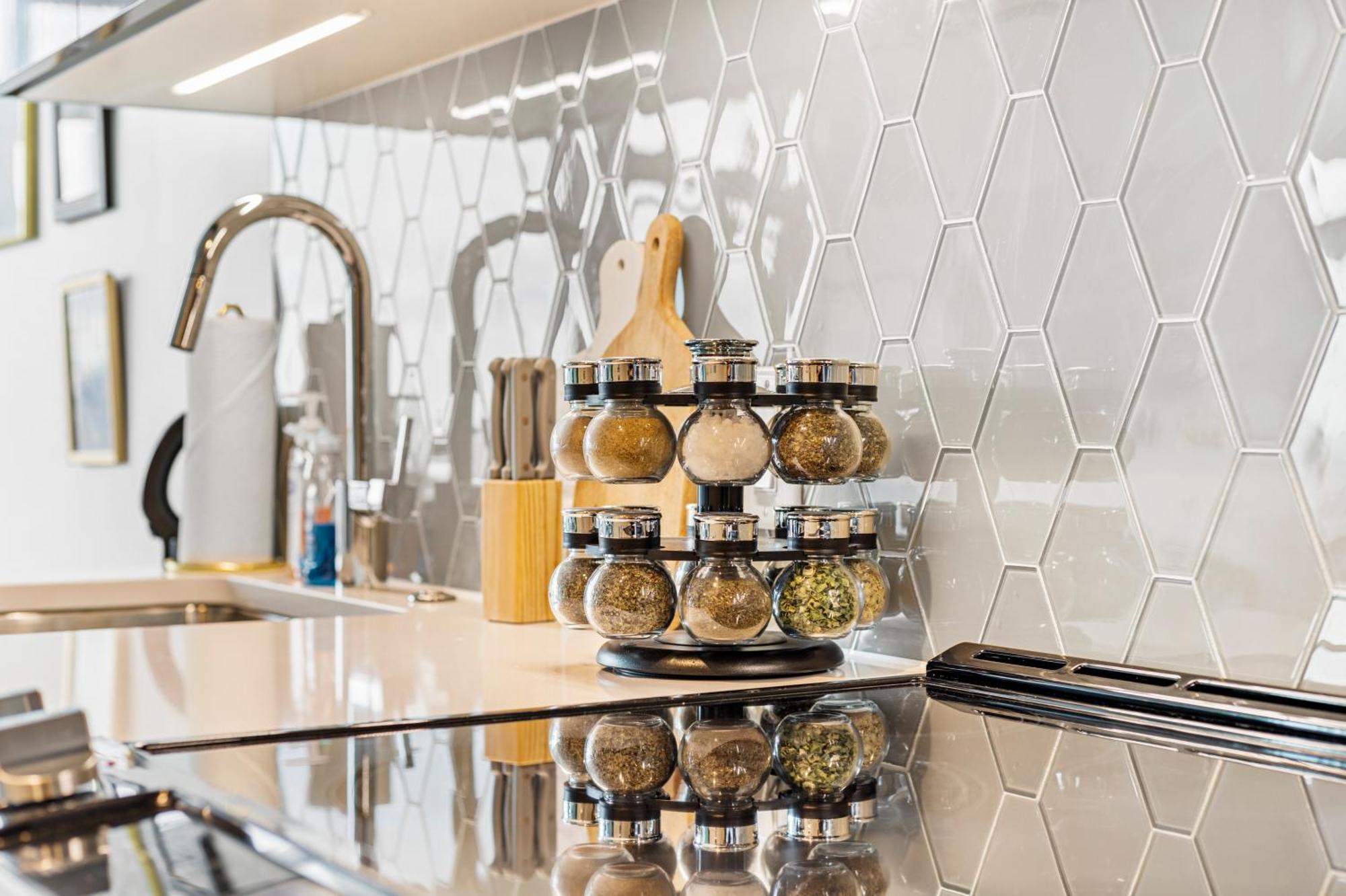 South End Luxury 2 Bedroom Apartment