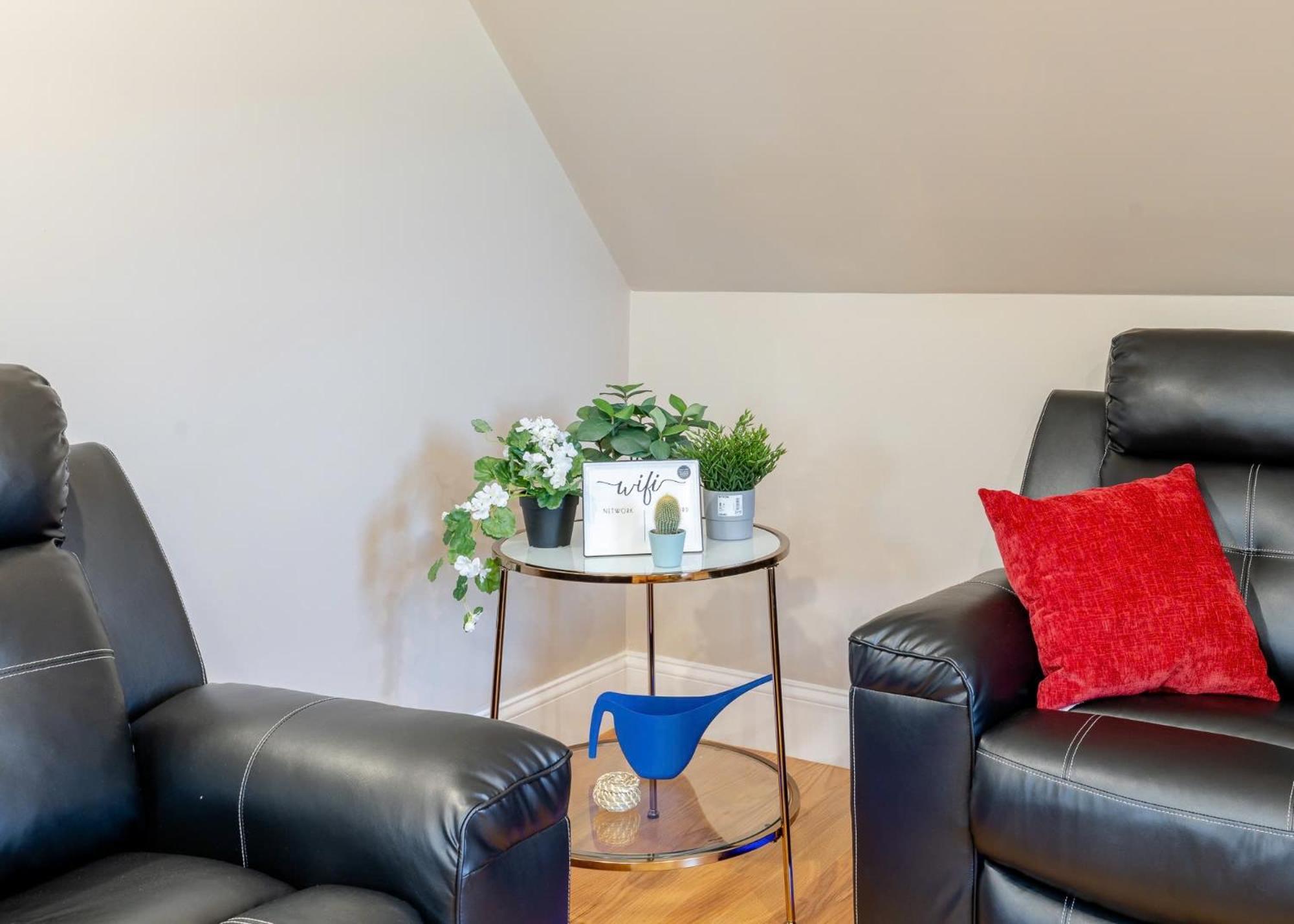 233-3 4br - Peaceful Escape Near Downtown Apartment