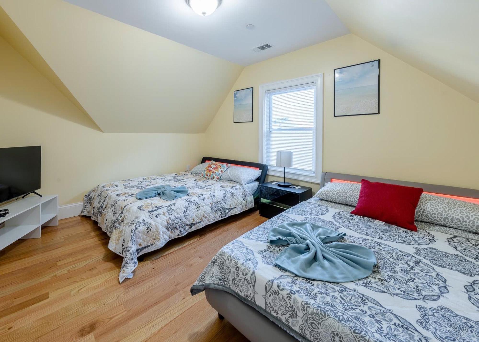 233-3 4br - Peaceful Escape Near Downtown Apartment
