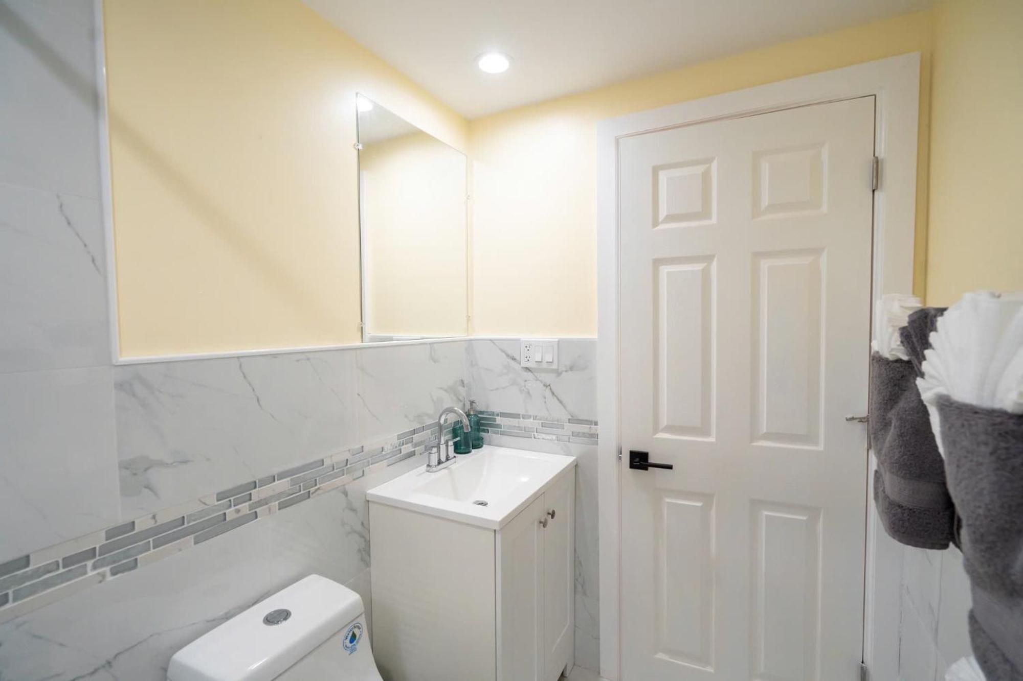 30-1 New! Full Comfort - Spacious 1St-Floor Apt Boston