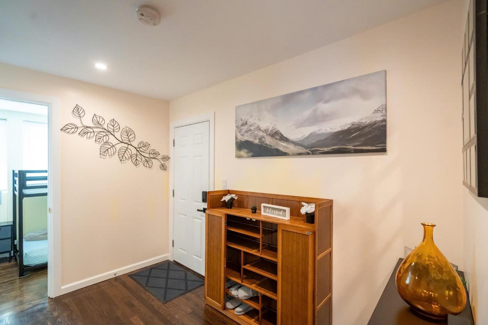 30-1 New! Full Comfort - Spacious 1St-Floor Apt * Boston