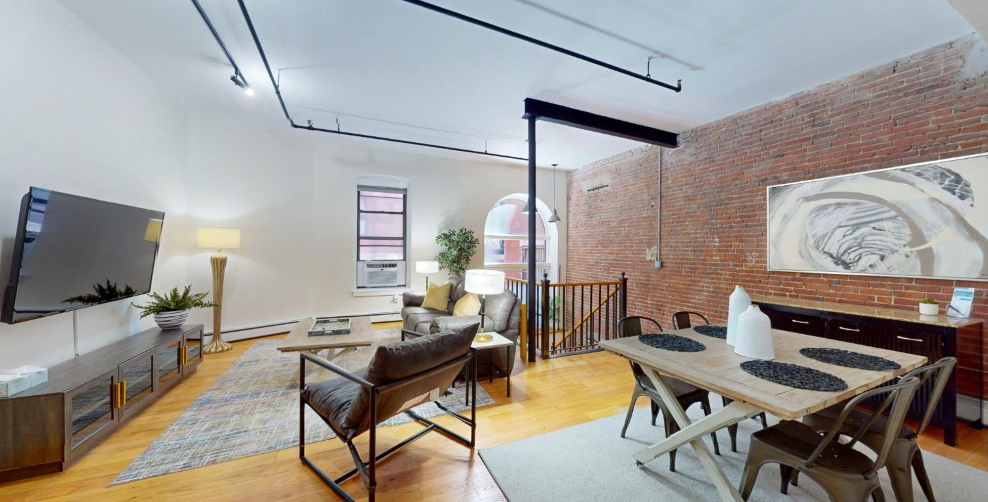 2 Level, 2 Bed With Office In Back Bay Boston