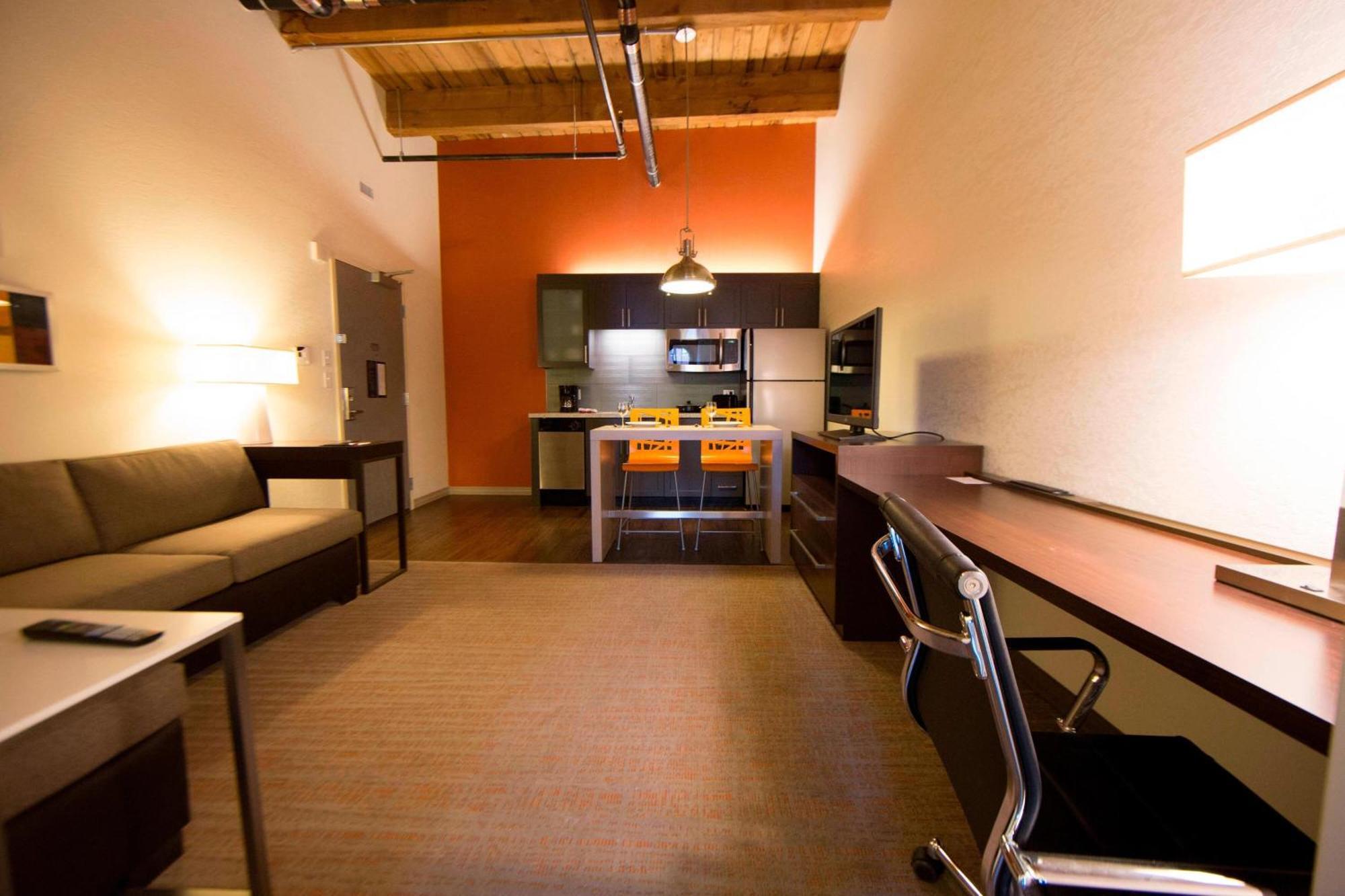 By Marriott Downtown Seaport Hotel