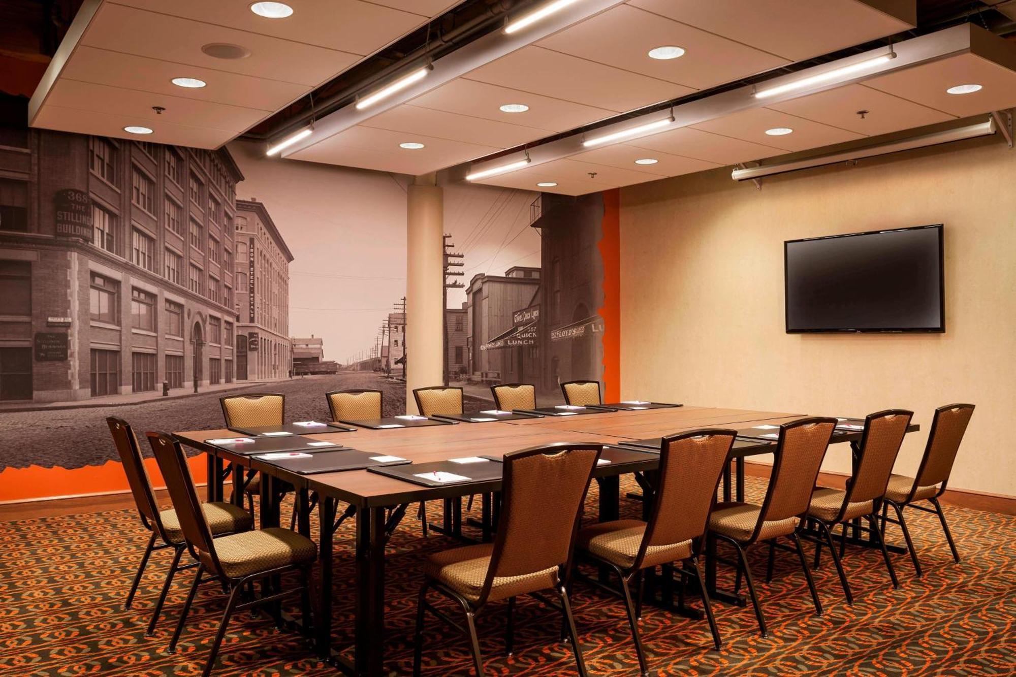 Hotel By Marriott Downtown Seaport Boston