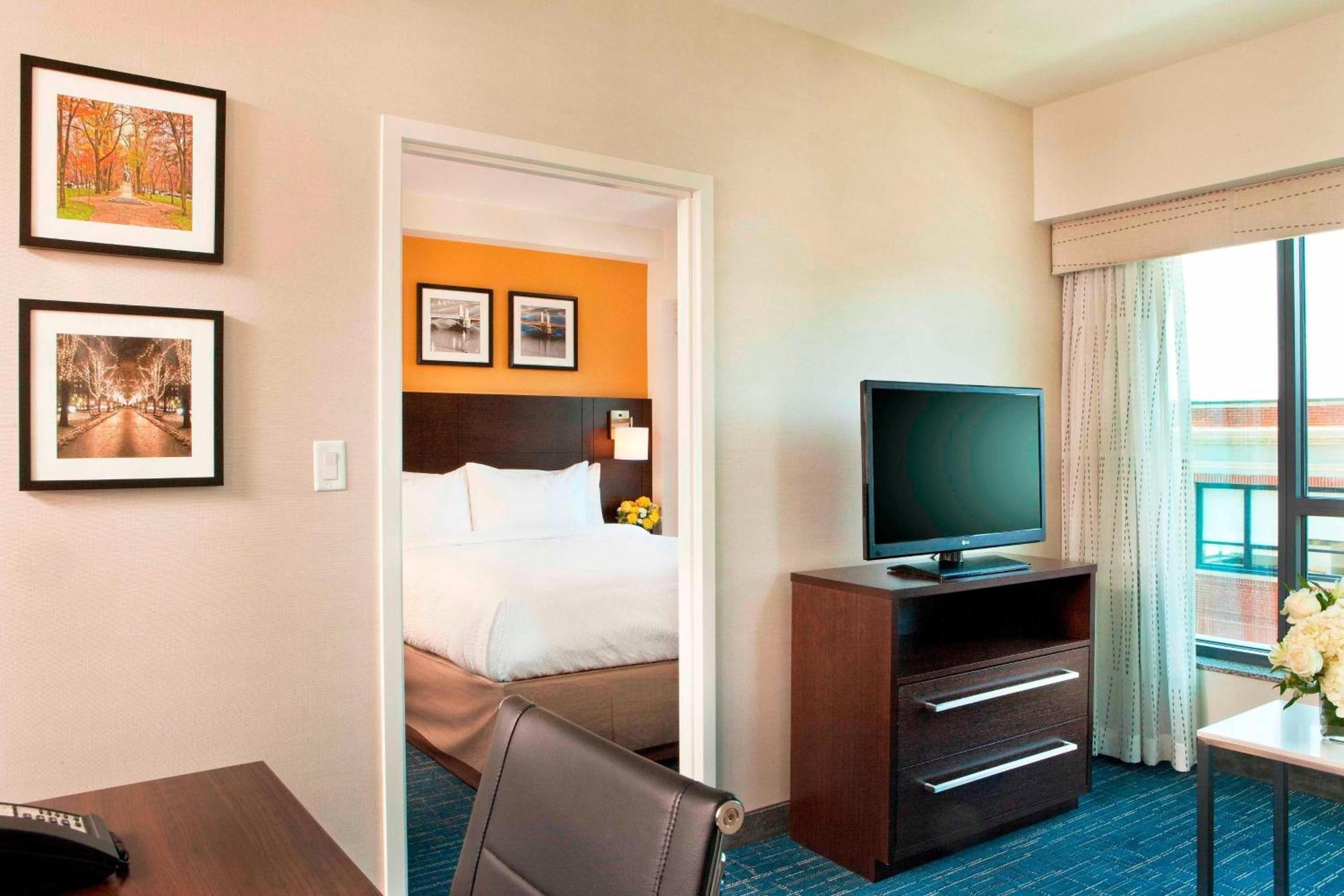 By Marriott Back Bay/fenway Boston