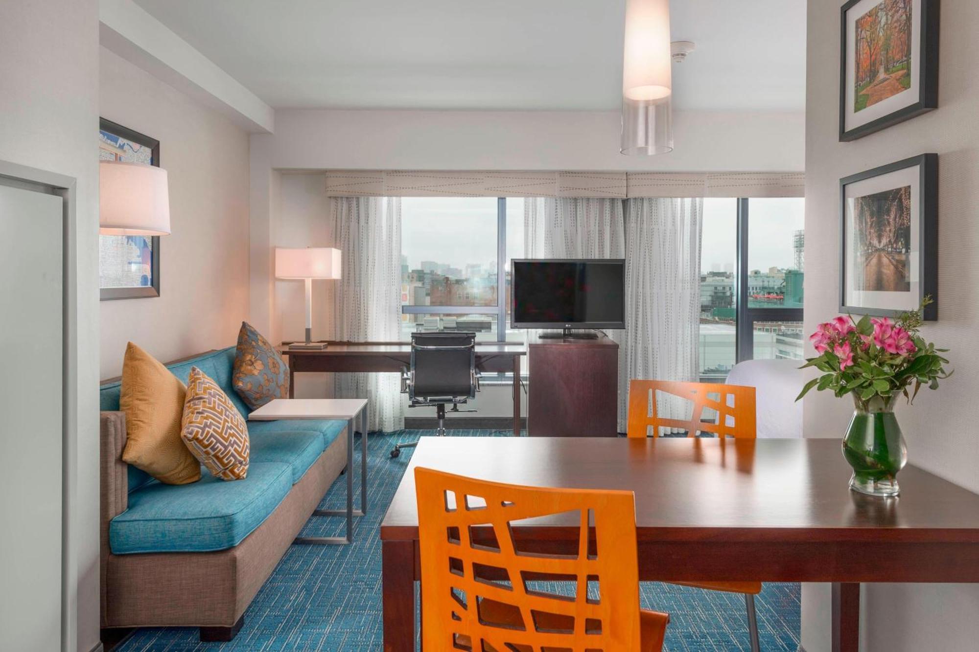 By Marriott Back Bay/fenway Hotel Boston