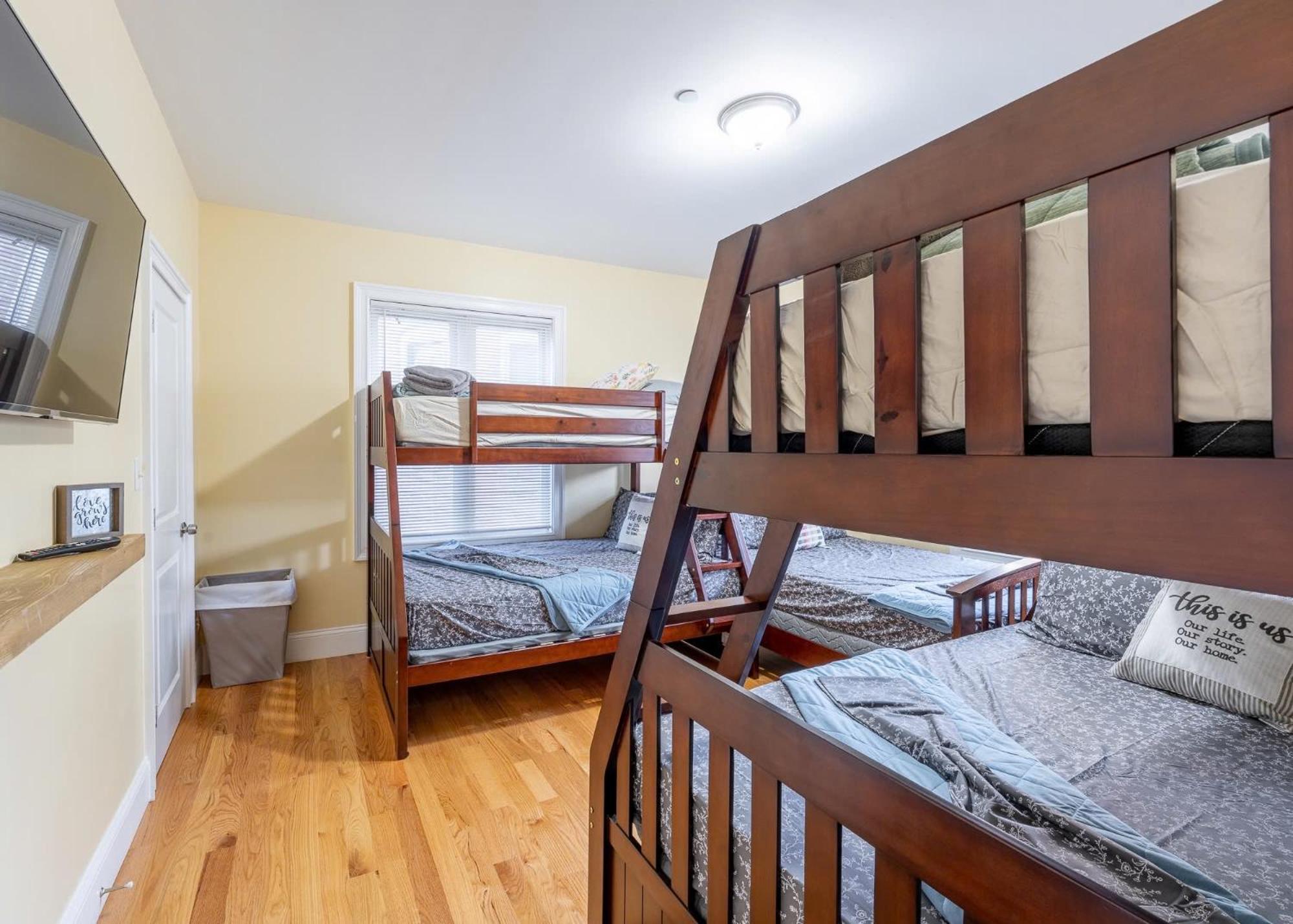 233-1 New! Spring Escape - Cozy Gem Boston