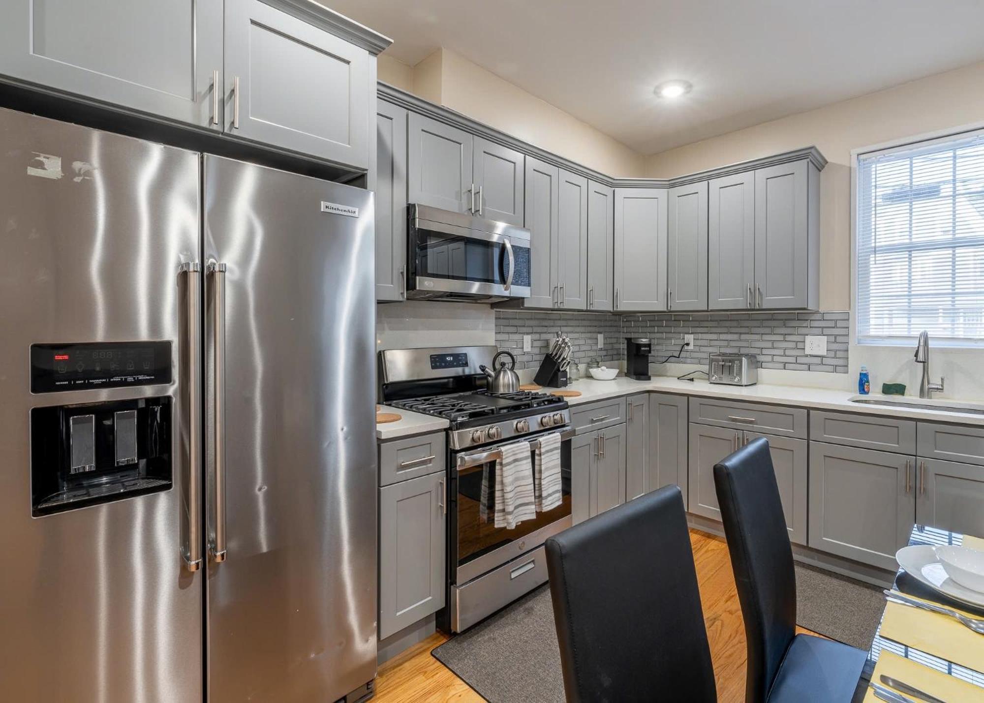 233-1 New! Spring Escape - Cozy Gem Apartment *