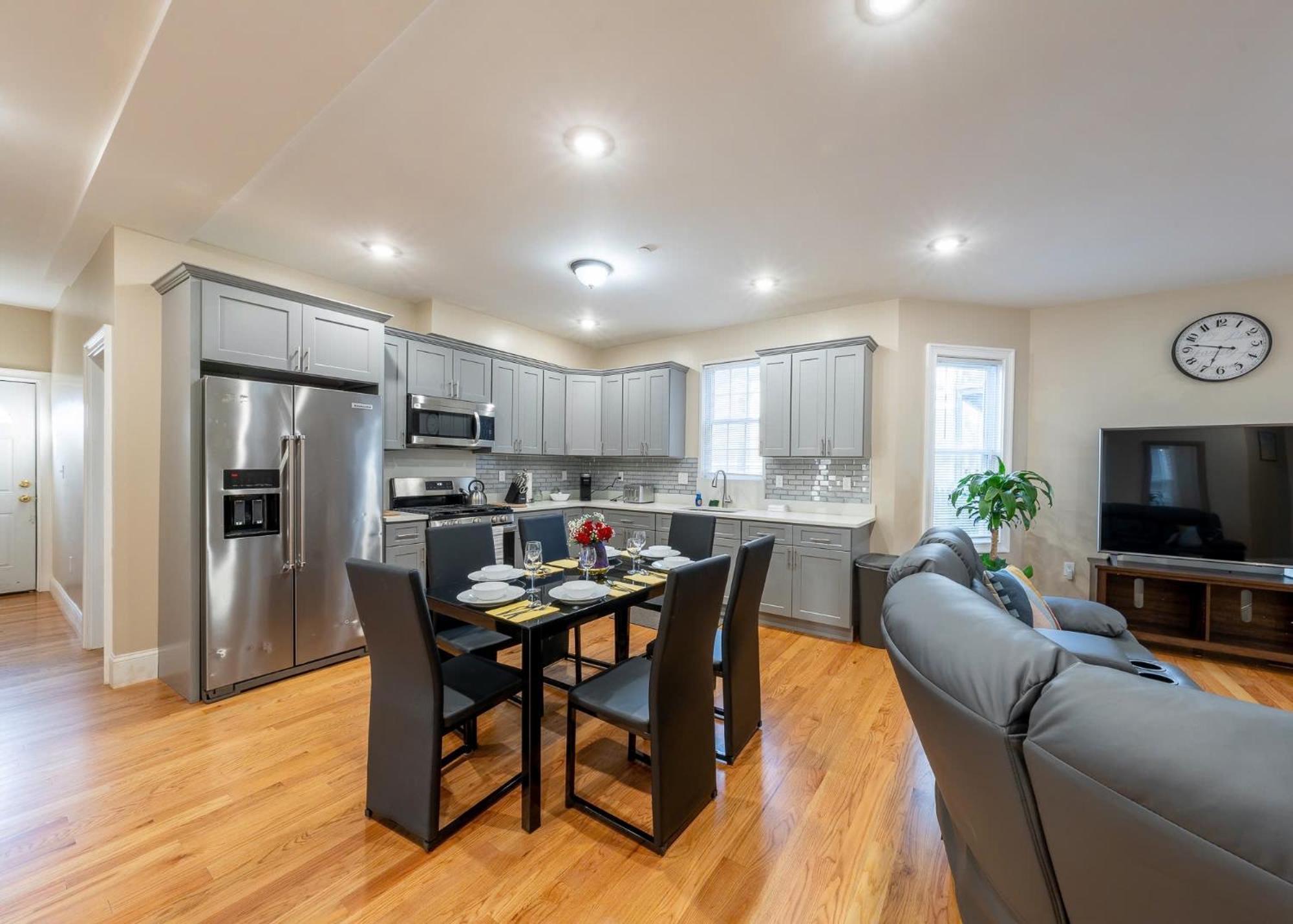 233-1 New! Spring Escape - Cozy Gem Boston