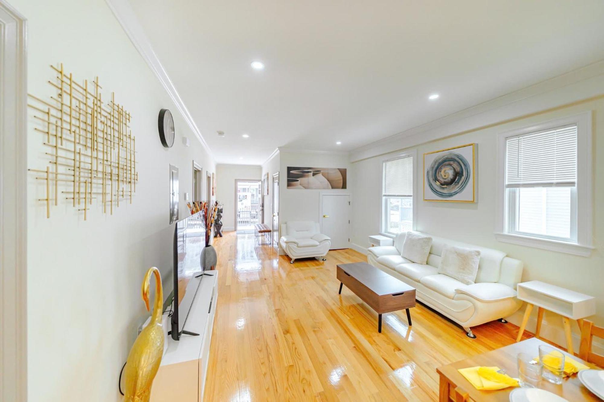 82 Newly Renovated, Luxury In *