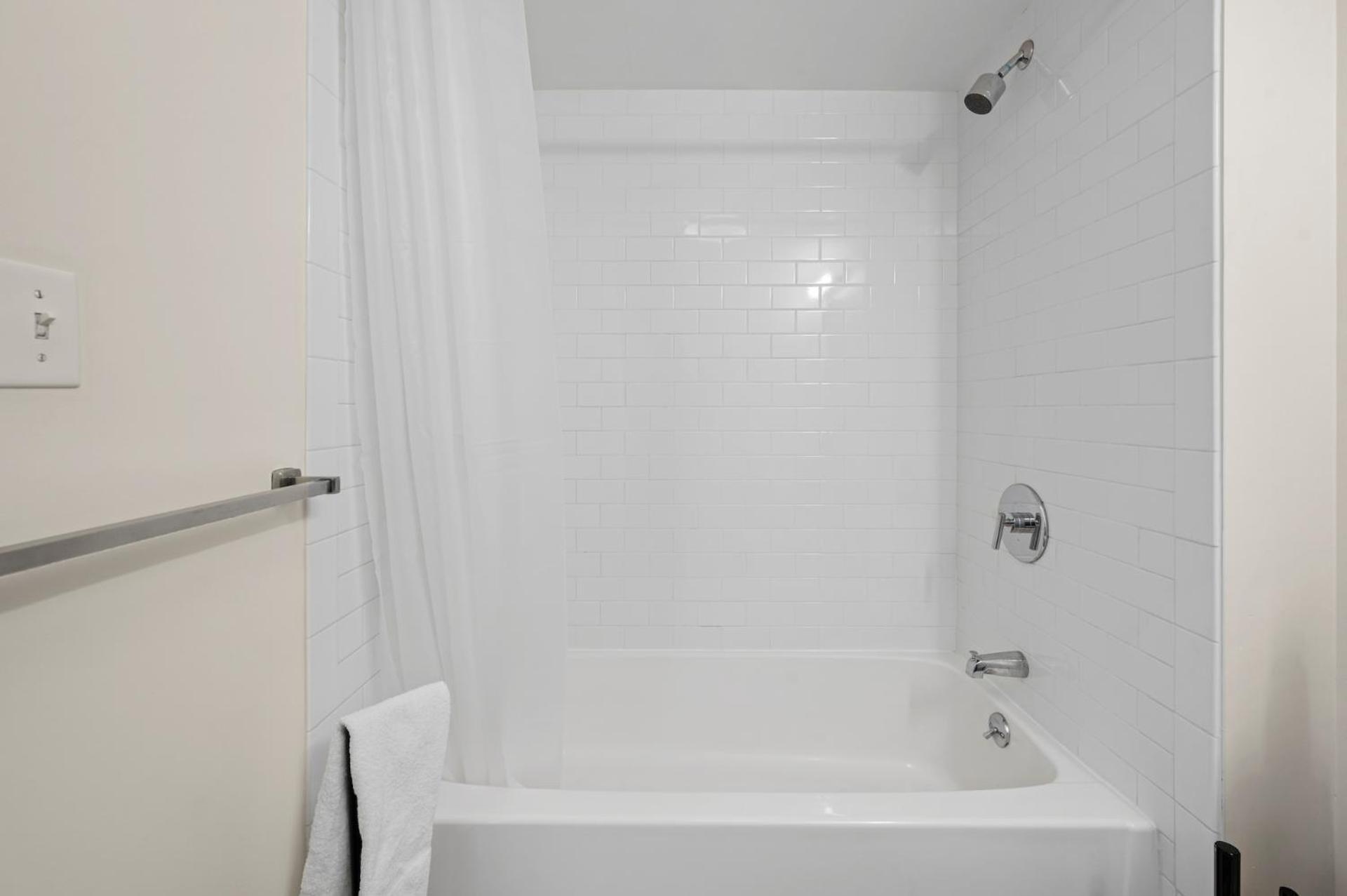 Furnished In Downtown * Boston