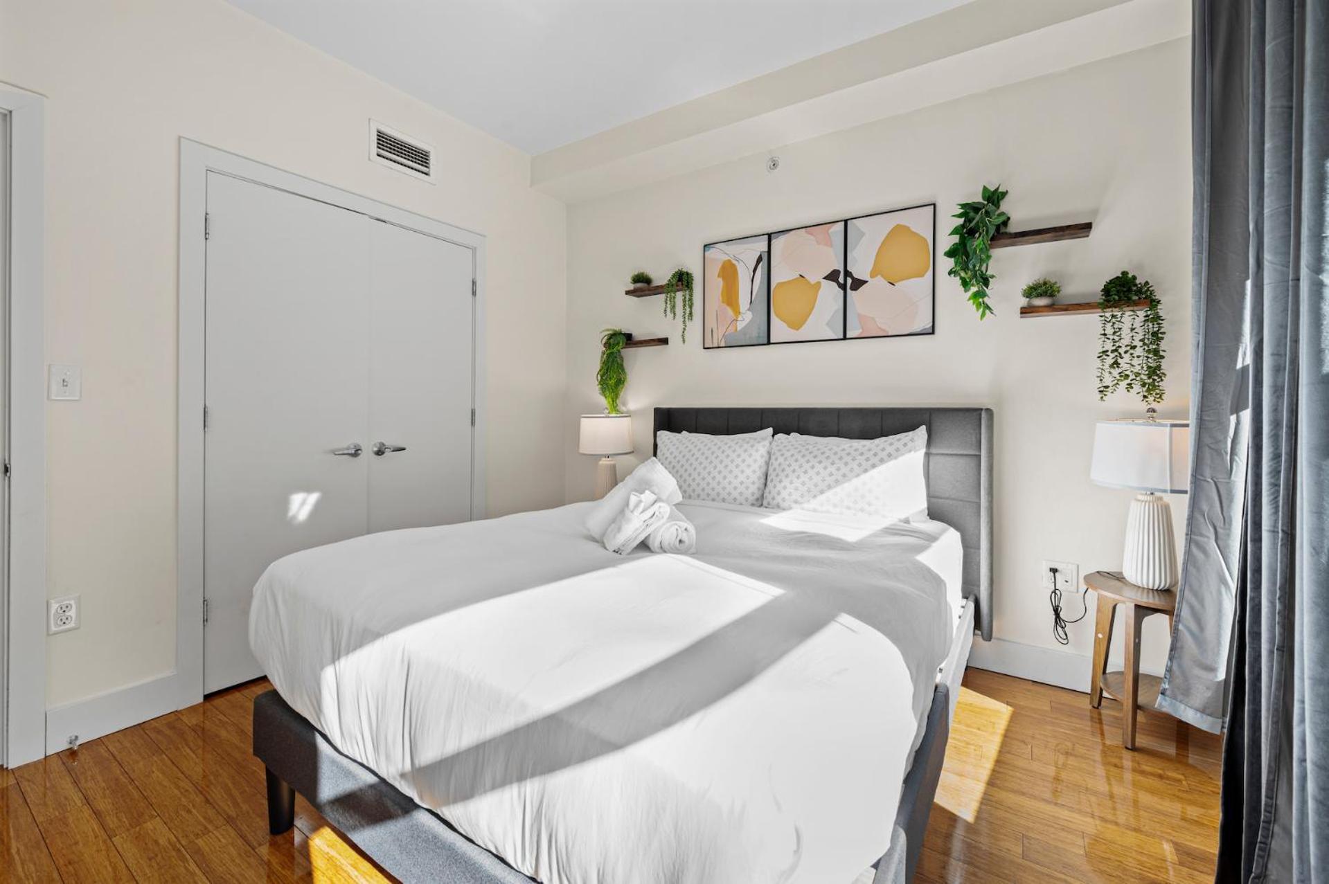 Furnished In Downtown *