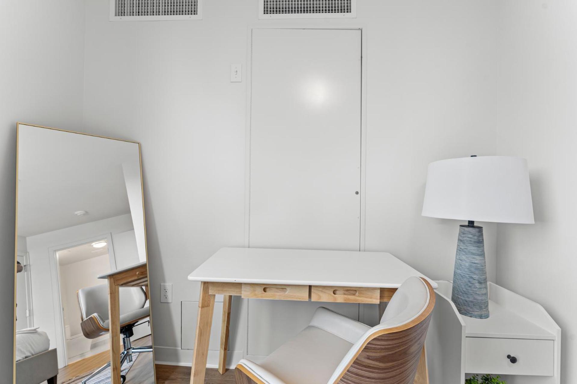 Furnished Luxury Next To Harvard Stadium Boston